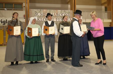 Folklorni festival KD Rak Rakek 54 Foto Ljubo Vukelič